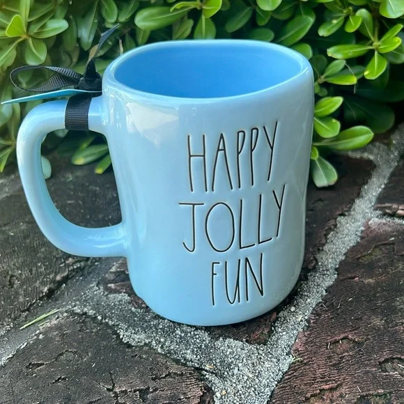 Rae Dunn "Artisan" collection Frosty the Snowman coffee cup - Picture 1 of 6